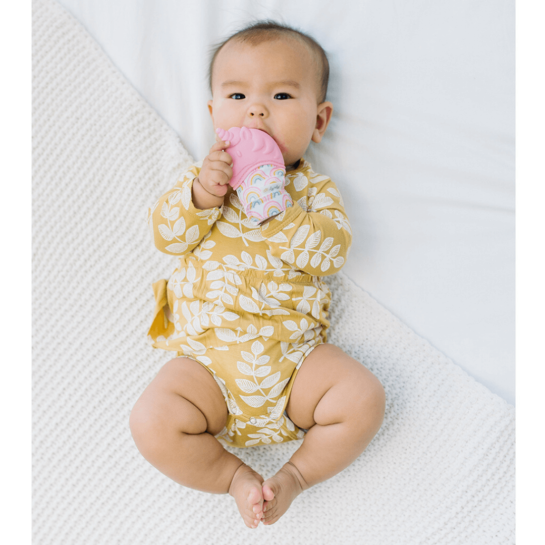 Itzy Mitt Silicone Teething Mitts: Highland Cow