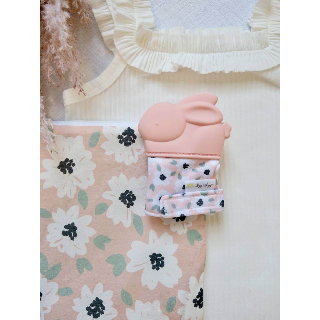 Itzy Mitt Silicone Teething Mitts: Highland Cow