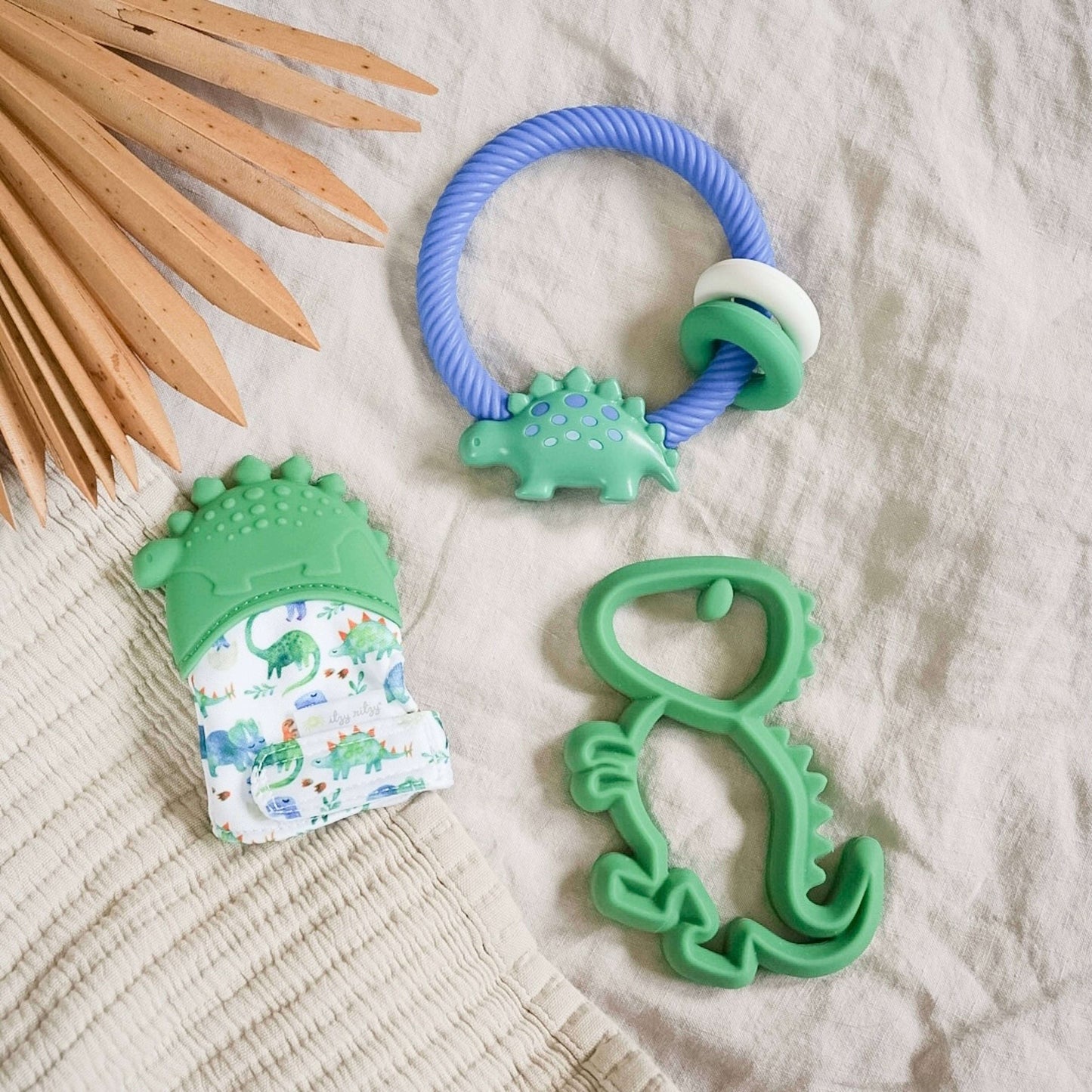 Itzy Mitt Silicone Teething Mitts: Highland Cow