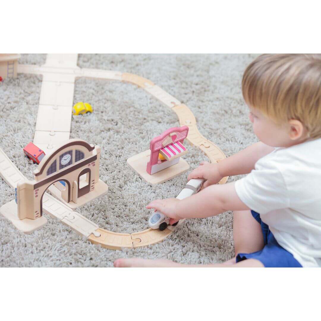 Ice Cream Shop, PlanToys USA, eco-friendly Toys, Mountain Kids Toys